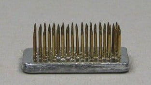 [A-009933] Bloemensteekbol Kenzan Fakirbed Ikebana Vierkant 30x30 mm